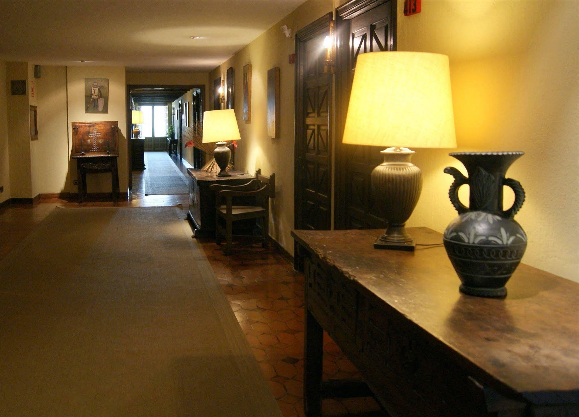 Hotel Temple פונפרדה מראה חיצוני תמונה